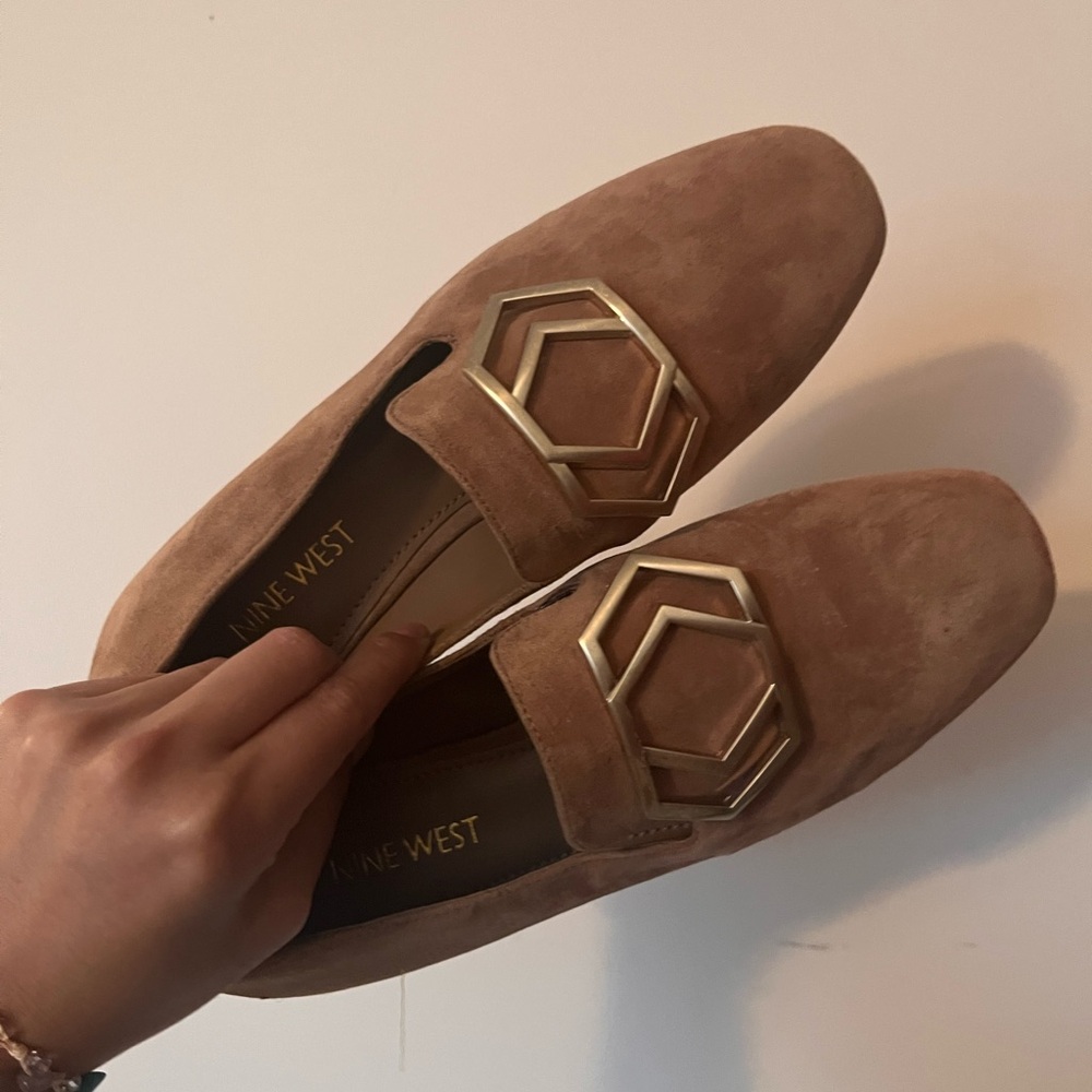 Nine West Tan and Gold Flats with Geometric Hardware